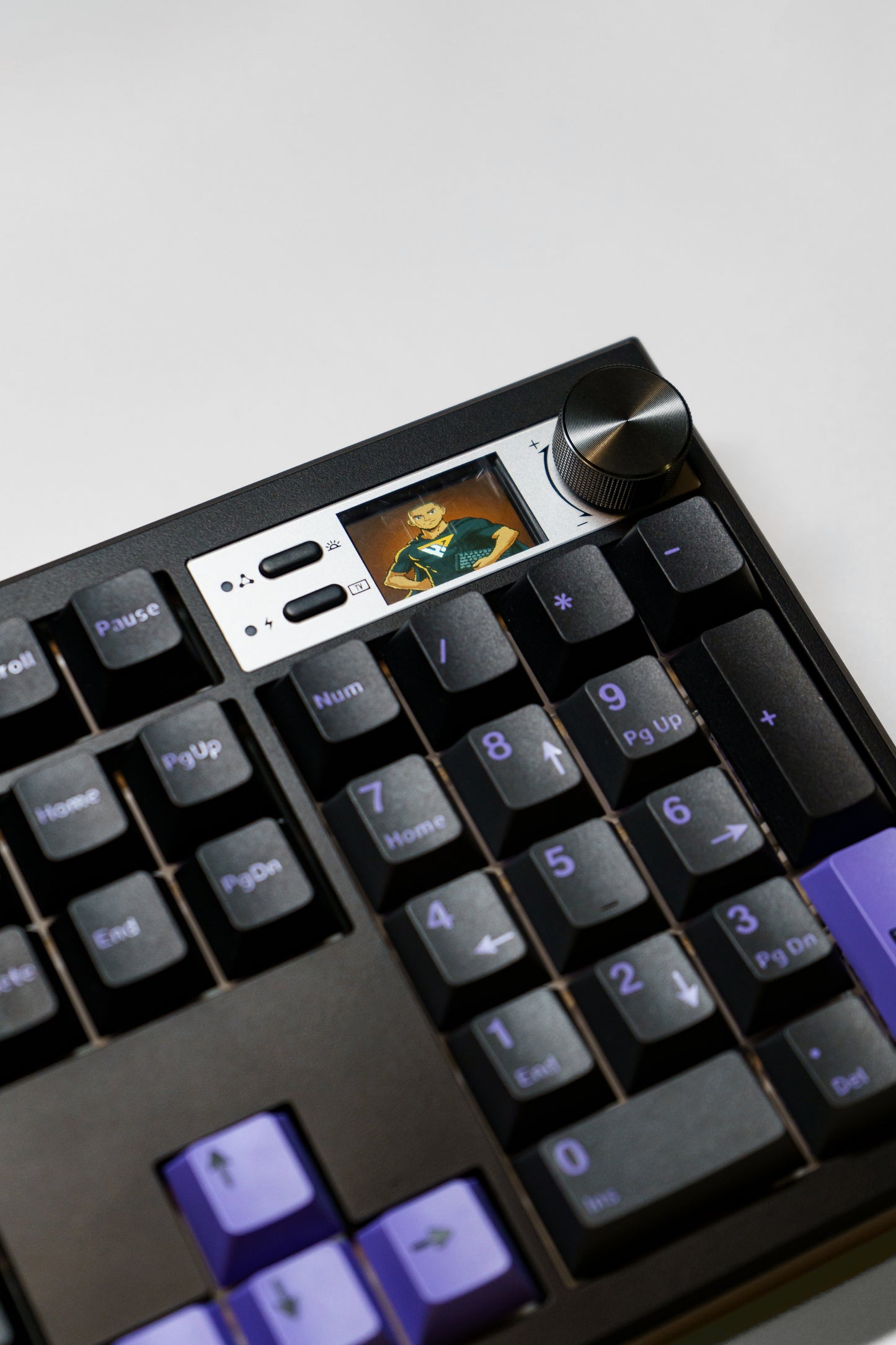 Nightshade GMK104 Full‑Size Mechanical Keyboard