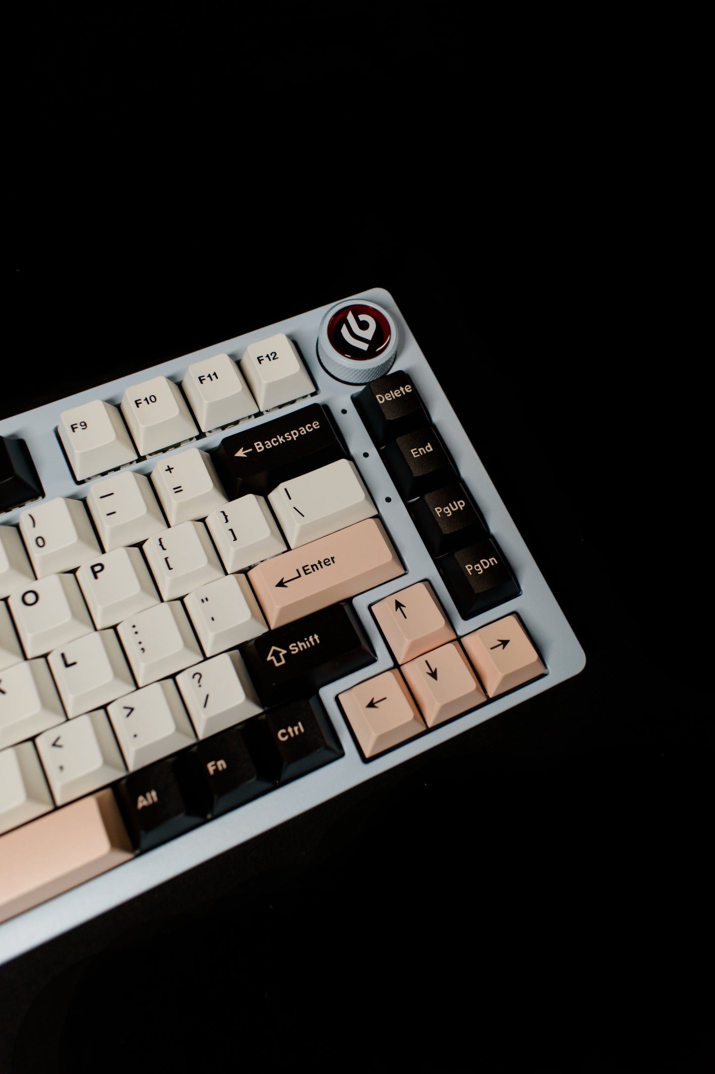 Leobog HI75 75% Компактна Алуминиева Механична Клавиатура с Линейни Суичове Gateron White Pro (Custom Built) - TypeHero