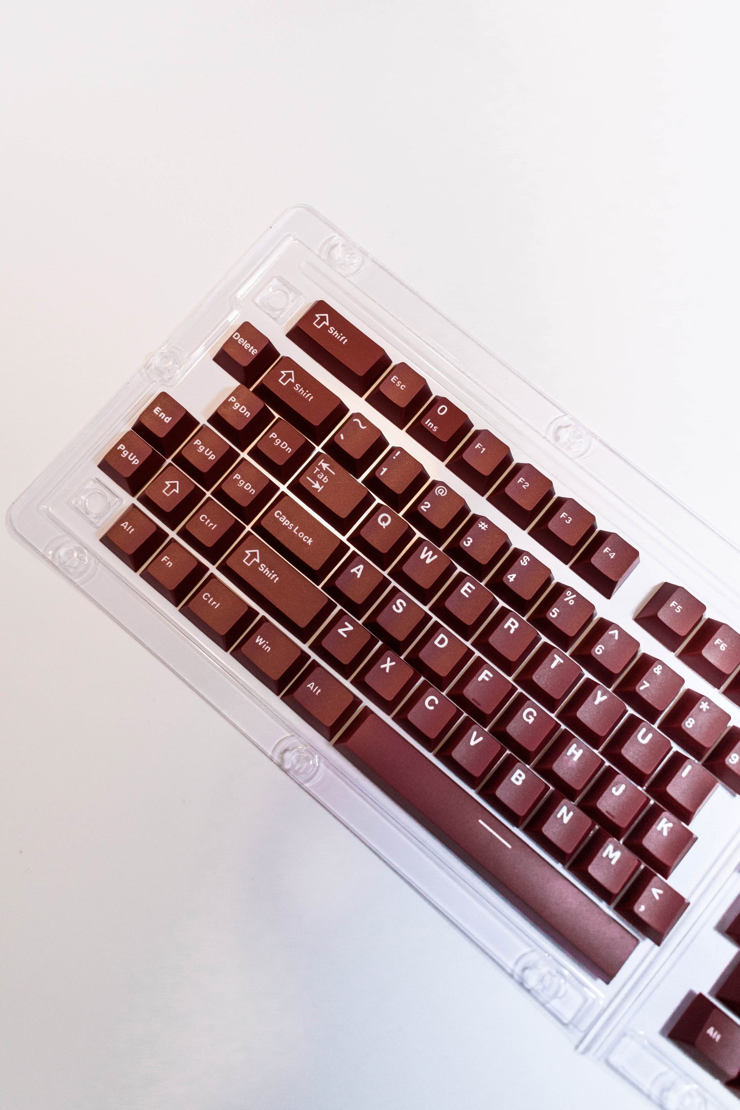 Red Wine PBT Капачки за Механична Клавиатура Cherry Profile - TypeHero