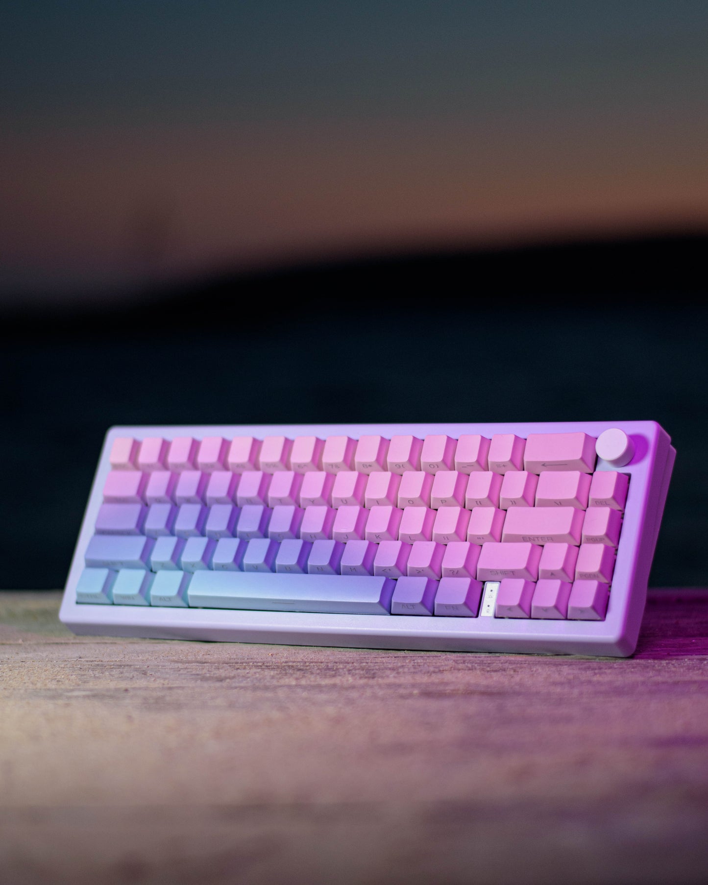 Pastel Gradient PBT Side Print DoubleShot Keycaps 124 броя Капачки за Механична Клавиатура със Страничен Принт Пастелени Цветове - TypeHero