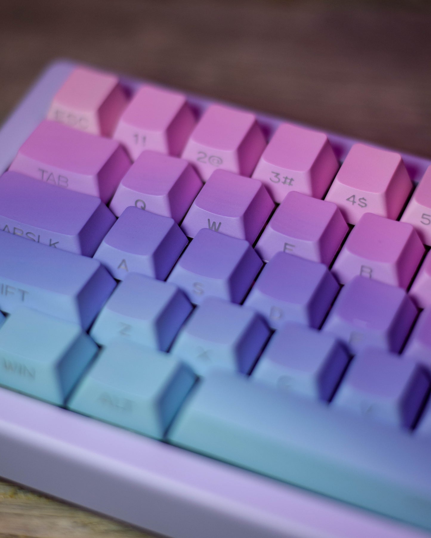 Pastel Gradient PBT Side Print DoubleShot Keycaps 124 броя Капачки за Механична Клавиатура със Страничен Принт Пастелени Цветове - TypeHero
