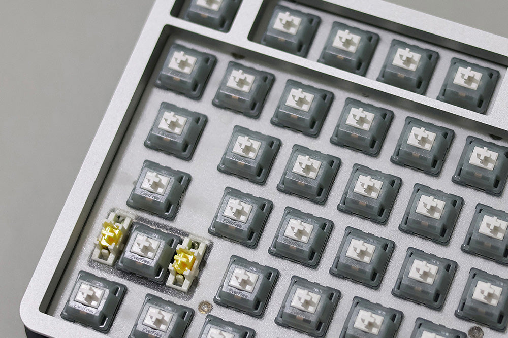 Gateron Everfree Grayish Tactile Switch Суичове за Механична Клавиатура Тактилни (10 броя)