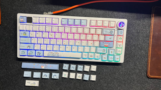 Cute Sharks Keyboard \ Leobog HI75, 75% Компактна Бяла Алуминиева Механична Клавиатура с алуминиево копче за регулиране на силата на звука (Pre-Built)