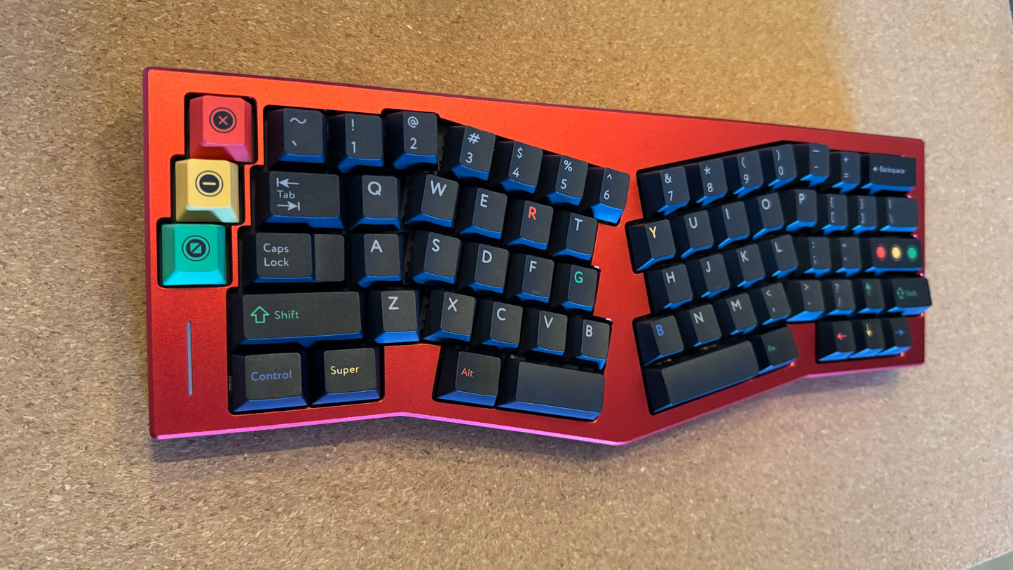 TypeHero Crimson Alice 65% Клавиатура (VIA)