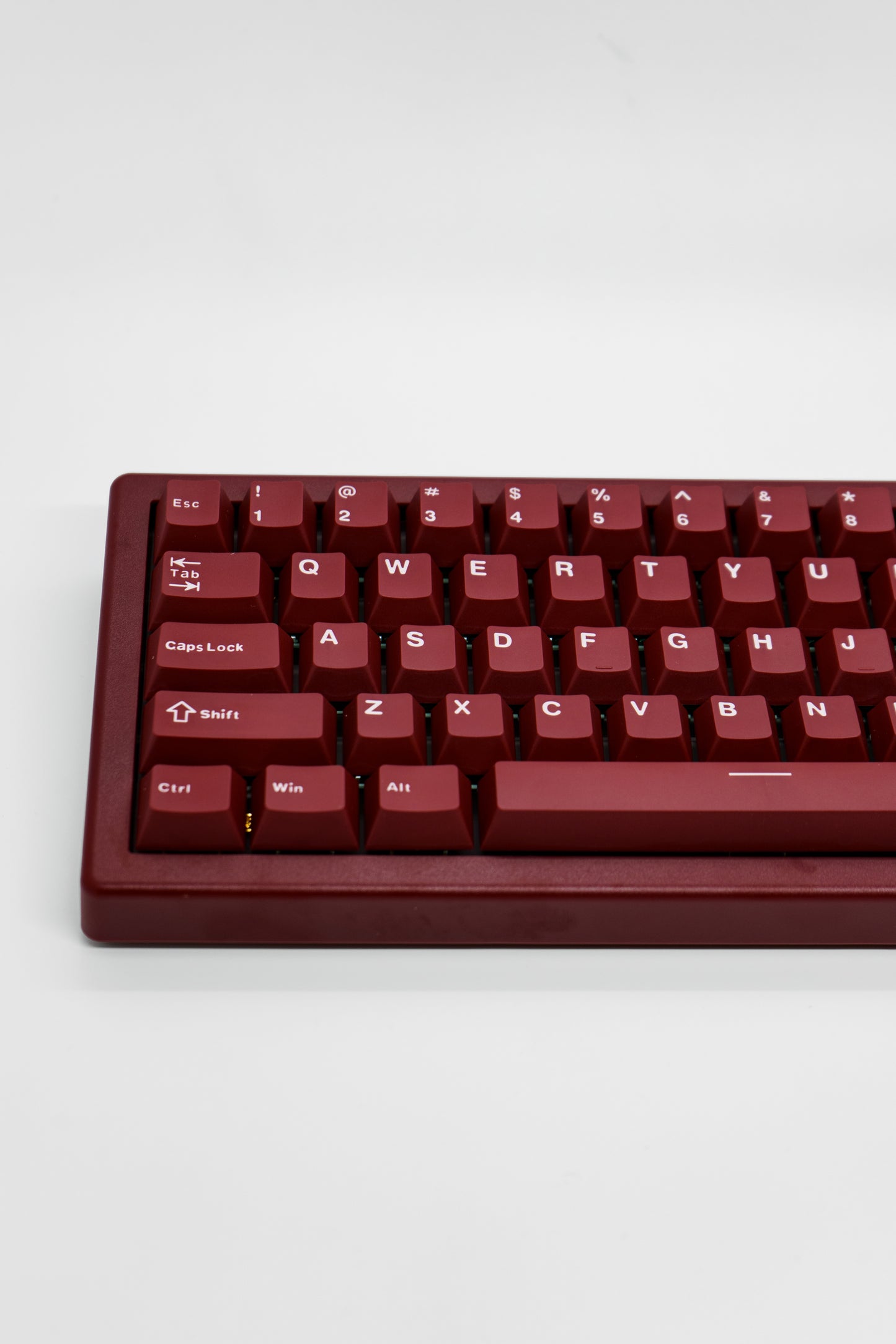 Blood Sacrifice GMK67 Custom Build Mechanical Keyboard with Volume Knob and Gateron CAP Linear Switches Механична Клавиатура с Линейни Суичове и Копче за Регулаиране на Звука