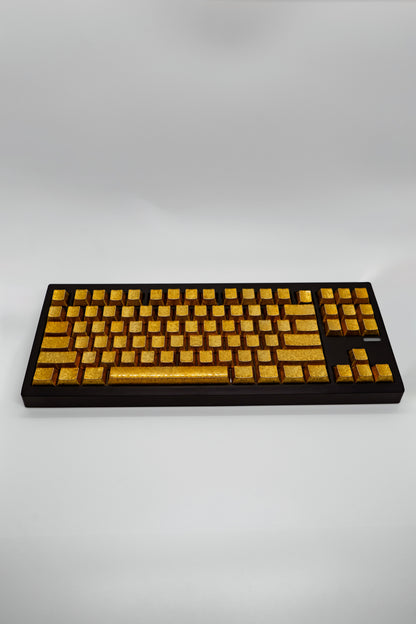 TypeHero Bling Edition GMK87 L – Механична Клавиатура с Clicky Blue Суичове