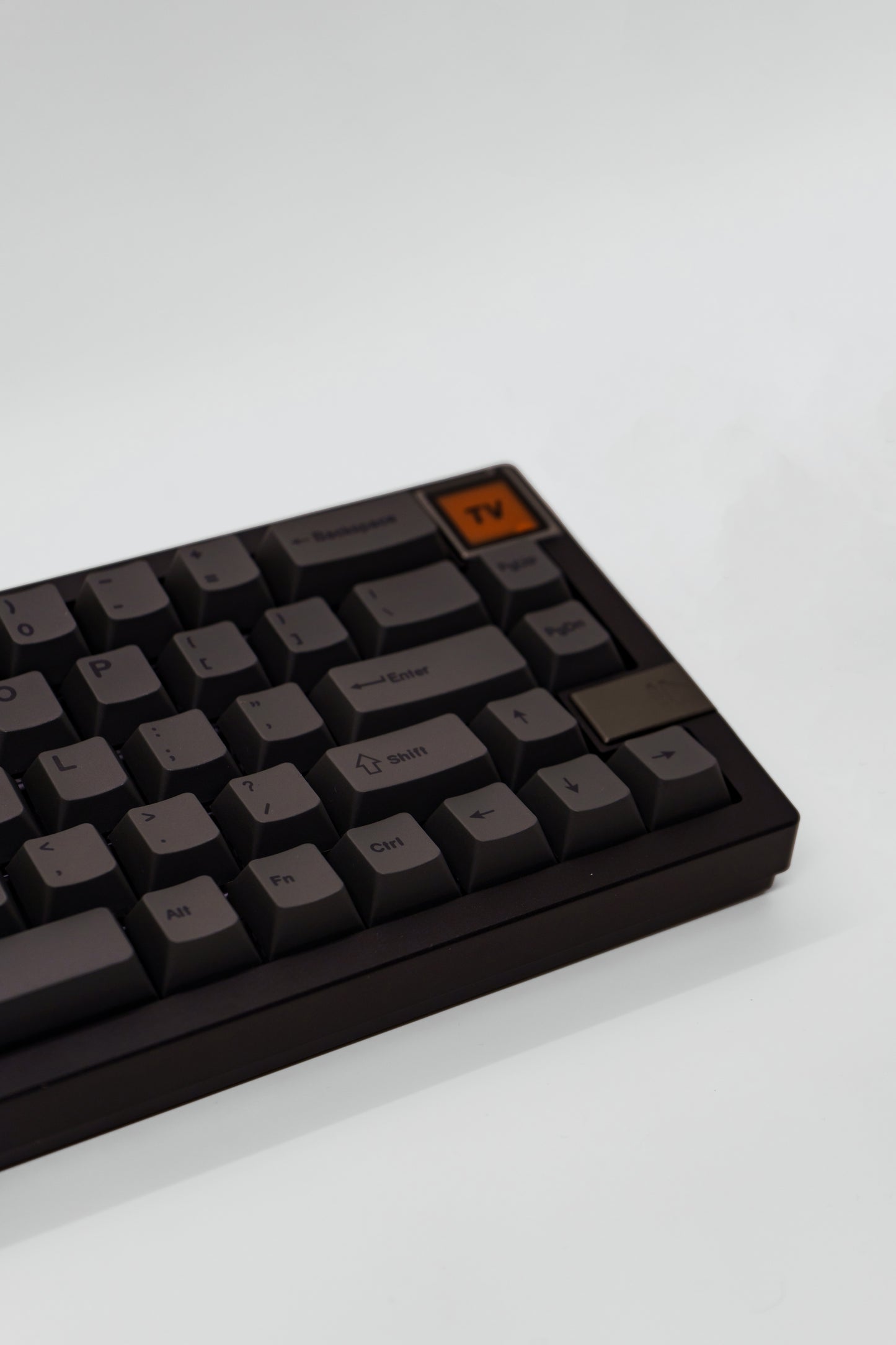 Shadow GMK67-S 65% Компактна Механична Клавиатура с LCD Екран (VIA/QMK)