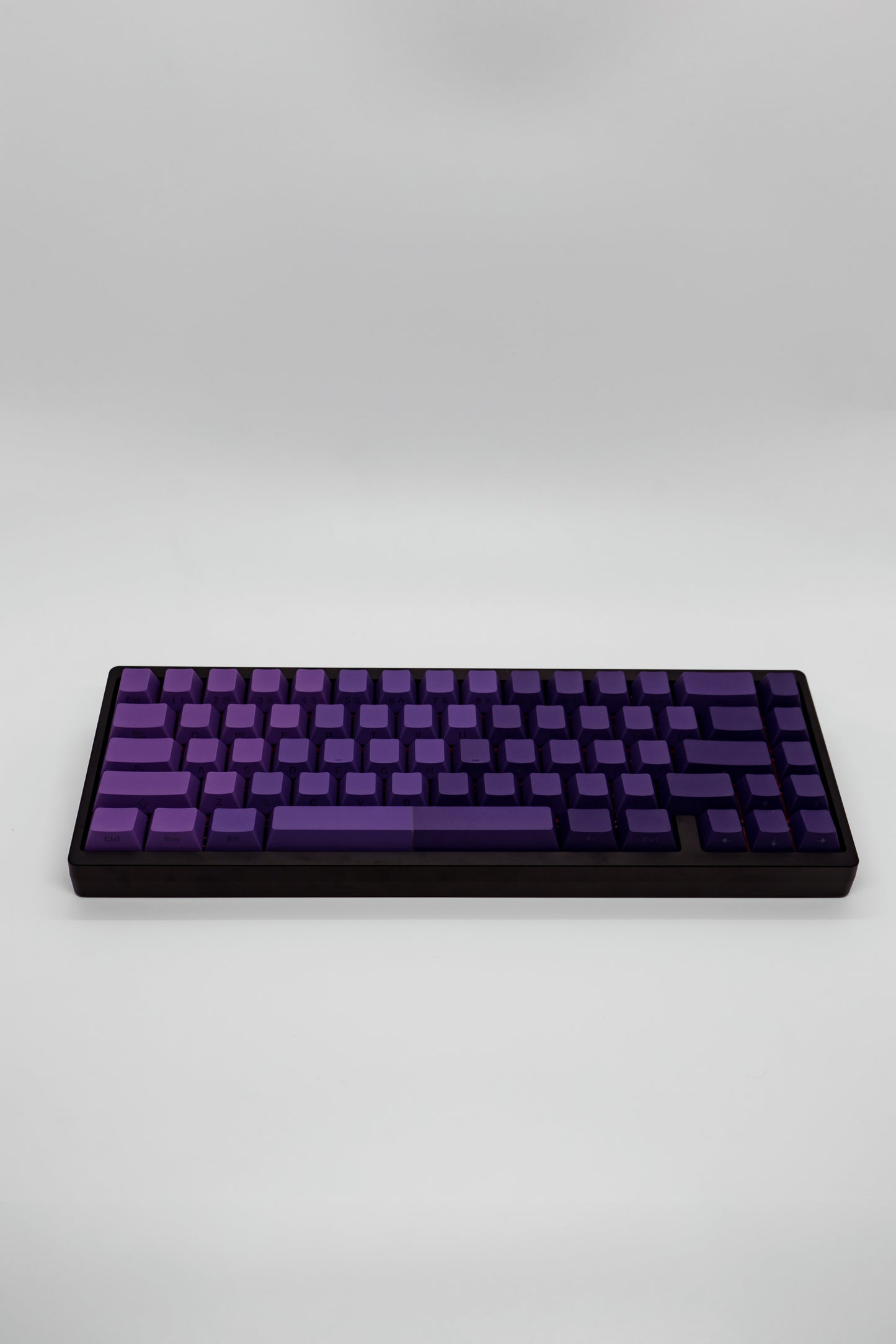 Purple Storm Lucky65 v2 65% Компактна Алуминиева Механична Клавиатура Къстъм Сглобка (Custom Built) (VIA)