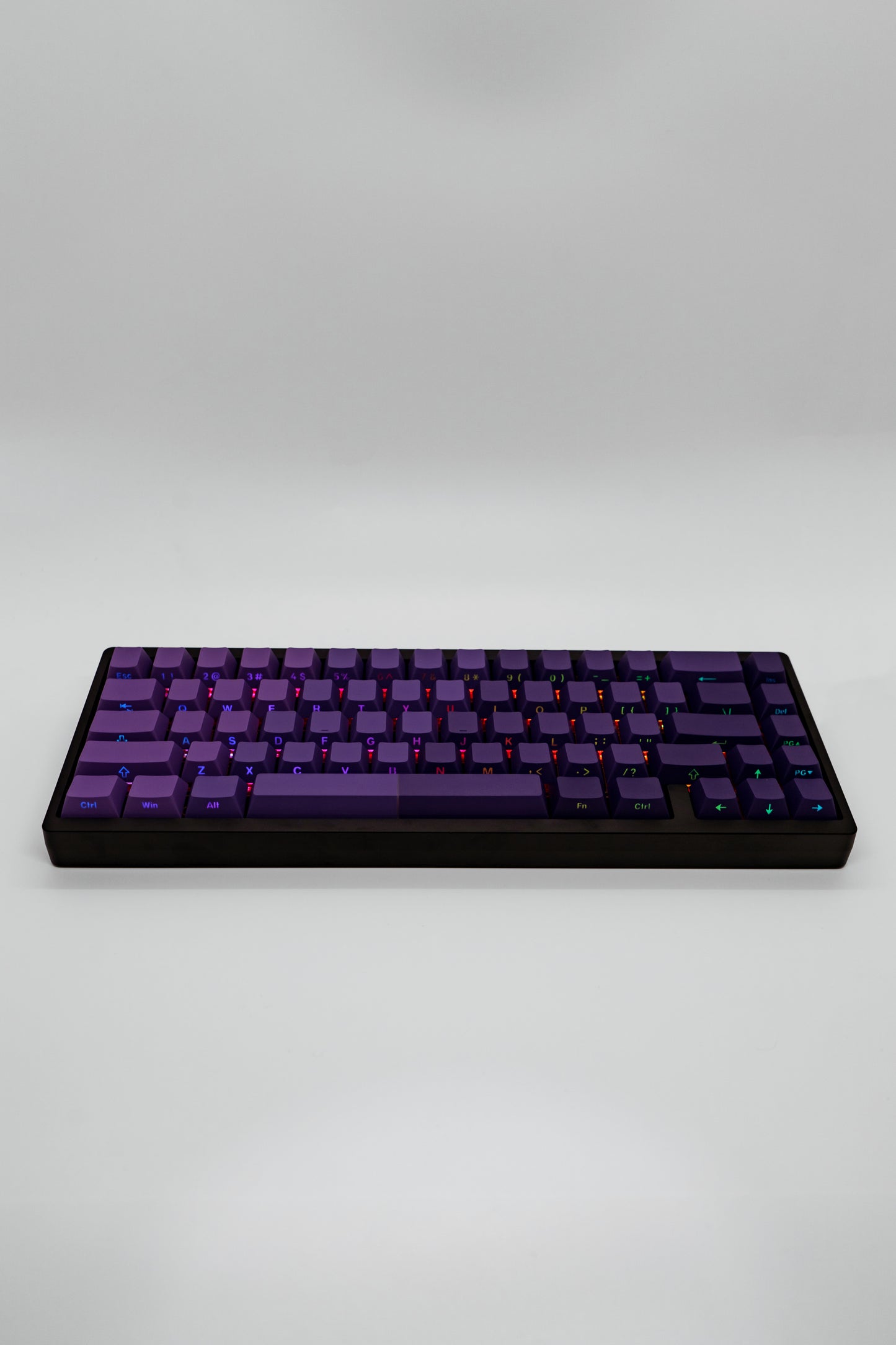 Purple Storm Lucky65 v2 65% Компактна Алуминиева Механична Клавиатура Къстъм Сглобка (Custom Built) (VIA)