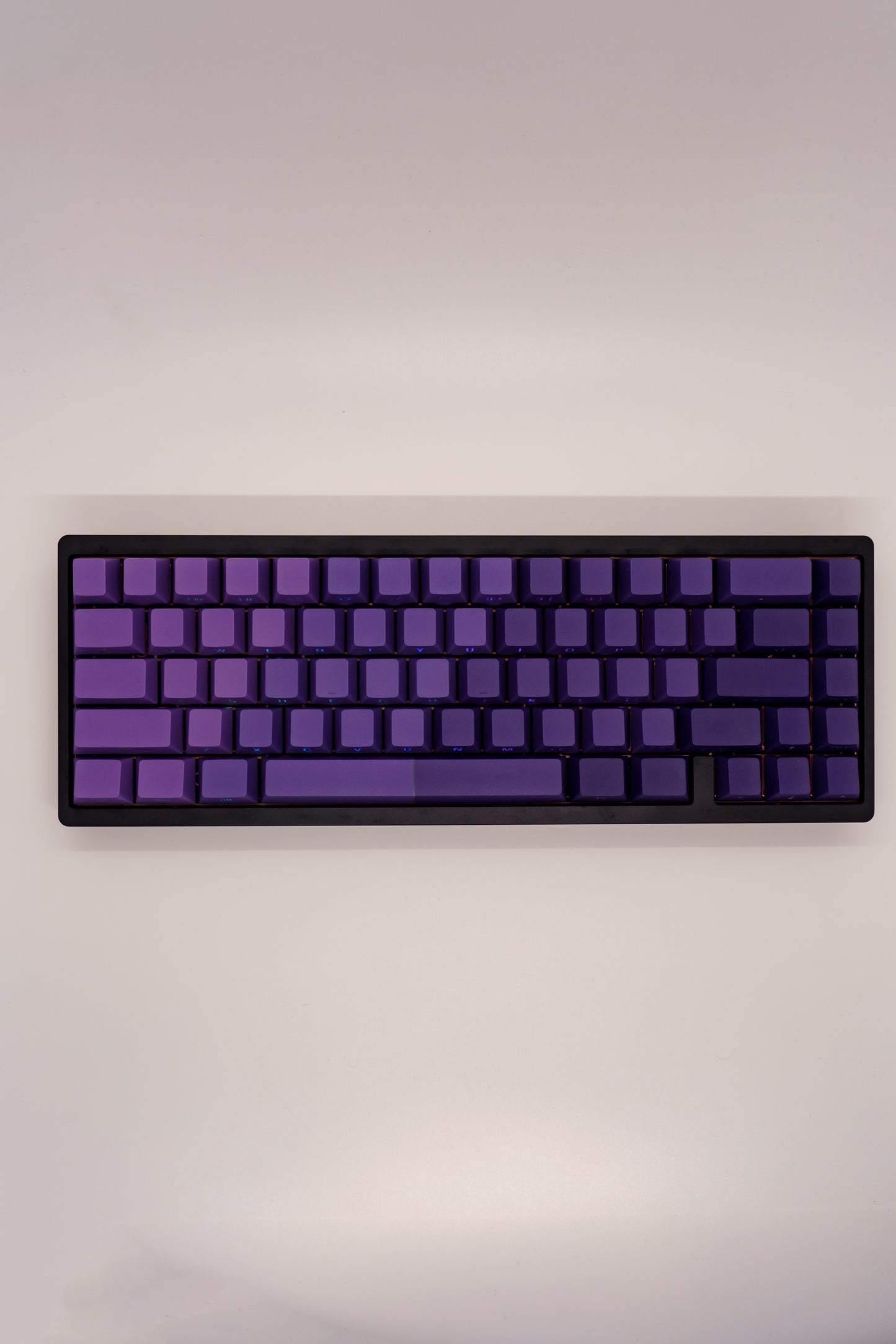 Purple Storm Lucky65 v2 65% Компактна Алуминиева Механична Клавиатура Къстъм Сглобка (Custom Built) (VIA)