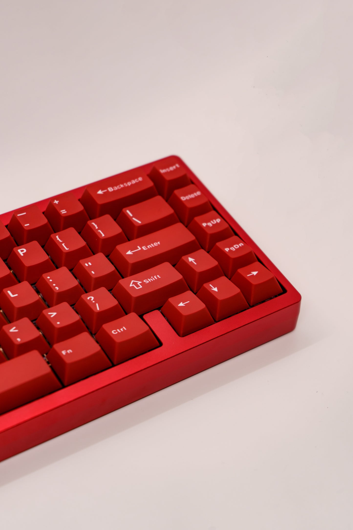 Scarlet Witch Lucky65 v2 65% Компактна Алуминиева Механична Клавиатура Къстъм Сглобка (Custom Built) (VIA)