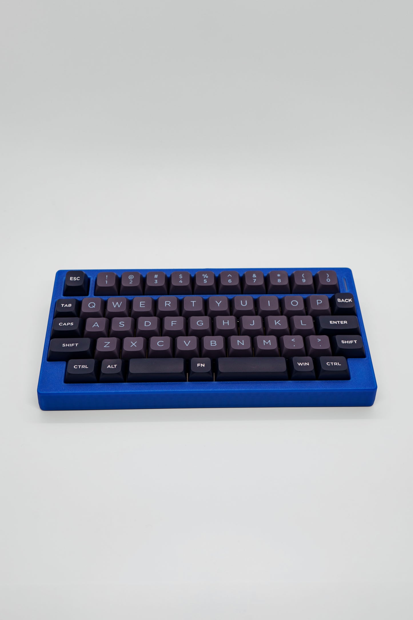 Raven50 50% Keyboard HHKB Layout Custom Built Kailh Arctic Fox Switches Механична Клавиатура с Кликащи Суичове