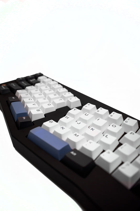 Cold as Ice CIDOO ABM066 Alice Layout Механична Клавиатура с Екран (VIA/QMK) - TypeHero