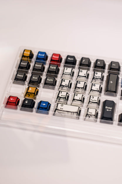 Comix Капачки Cherry Профил PBT DYE SUB - TypeHero