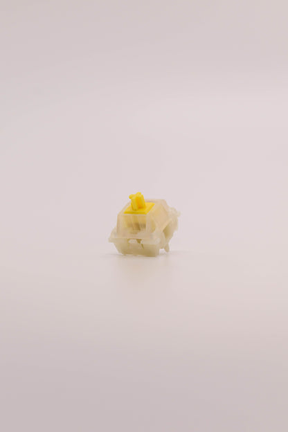 Gateron G Pro Milky Yellow (кутия х35 броя) Суичове за Механична Клавиатура 5-pin - TypeHero