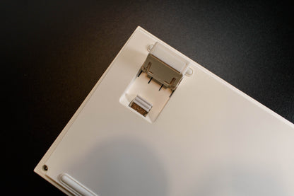 GMK104 Full Size 100% Механична Клавиатура с Копче за Регулиране на Звука и LCD Екран Основа (VIA) (Barebones) - TypeHero