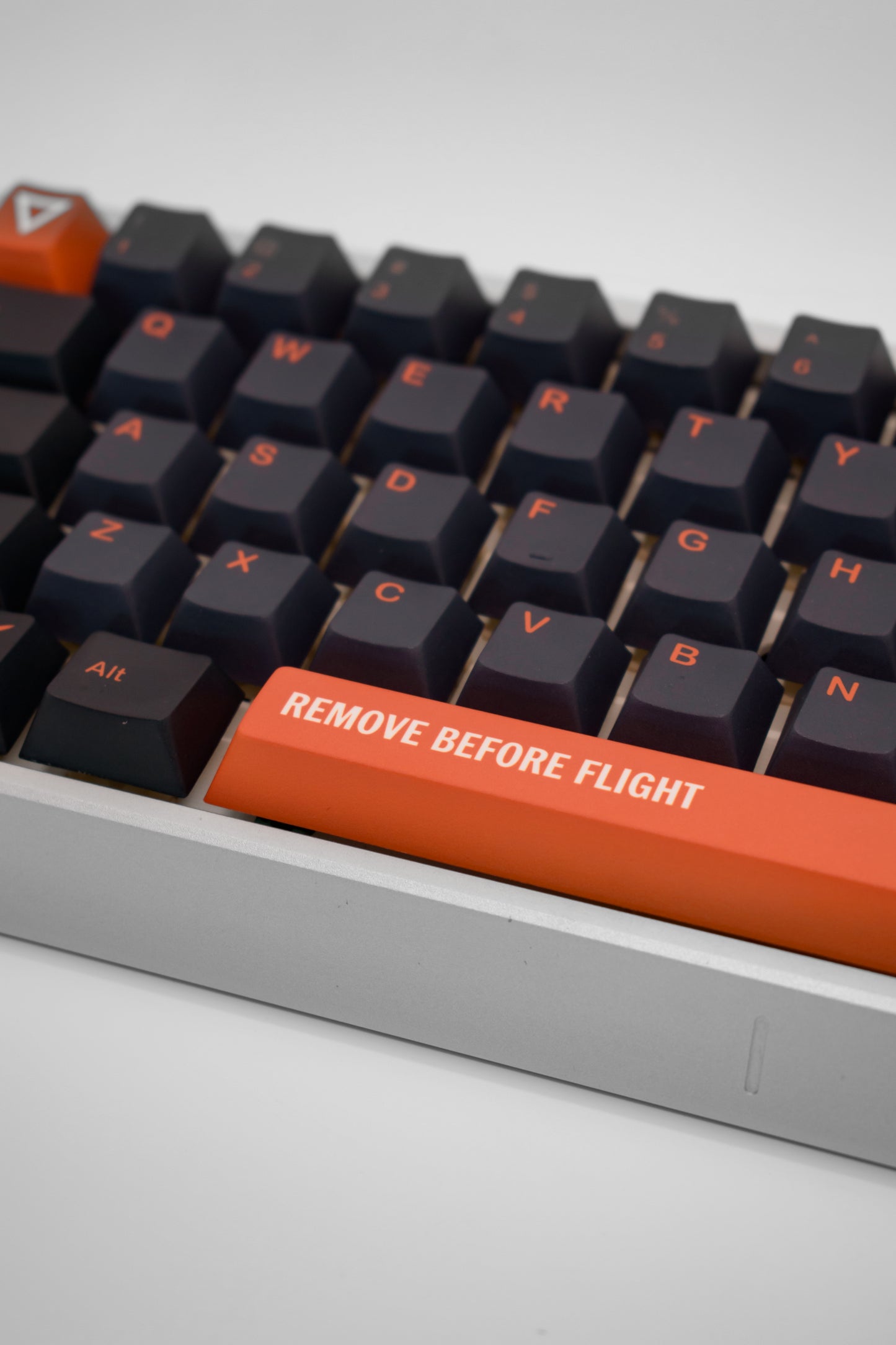 Stealth Fighter Jet 60% Fully Custom Keyboard 64 Keys Aluminum Механична Клавиатура с 64 Клавиша Изцяло Къстъм Сглобка (Custom Built)