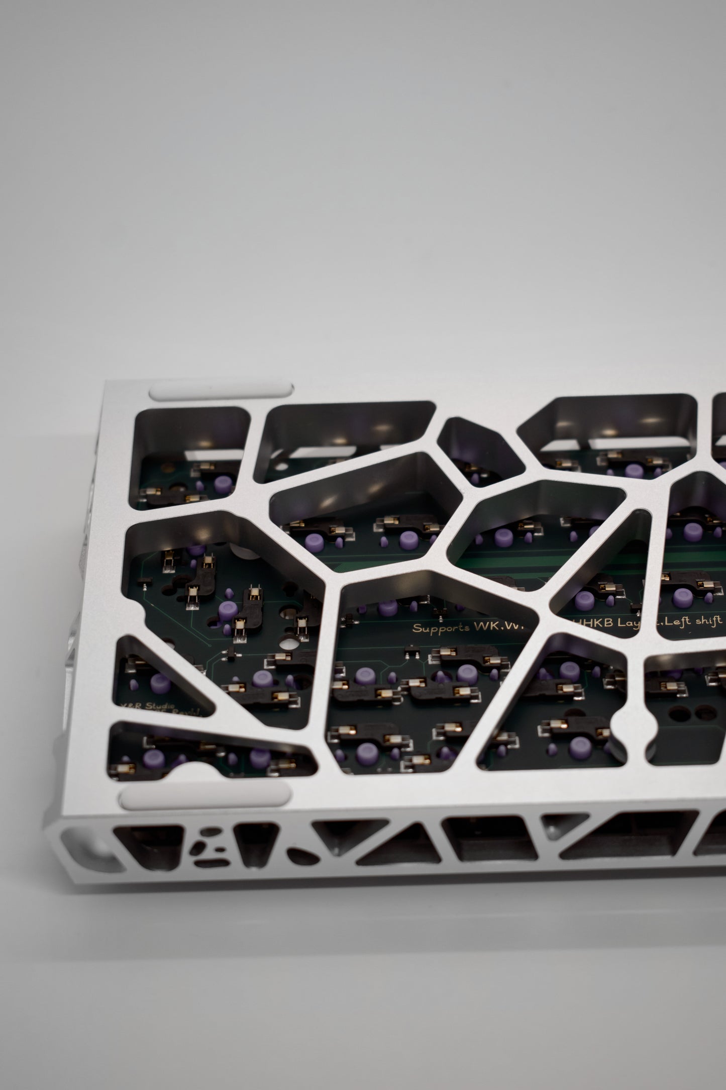 Moon Walker 60% 64 Keys Fully Custom Built Aluminum Mechanical Keyboard Изцяло Къстъм Сглобена Механична Алуминиева Клавиатура (Custom Built)