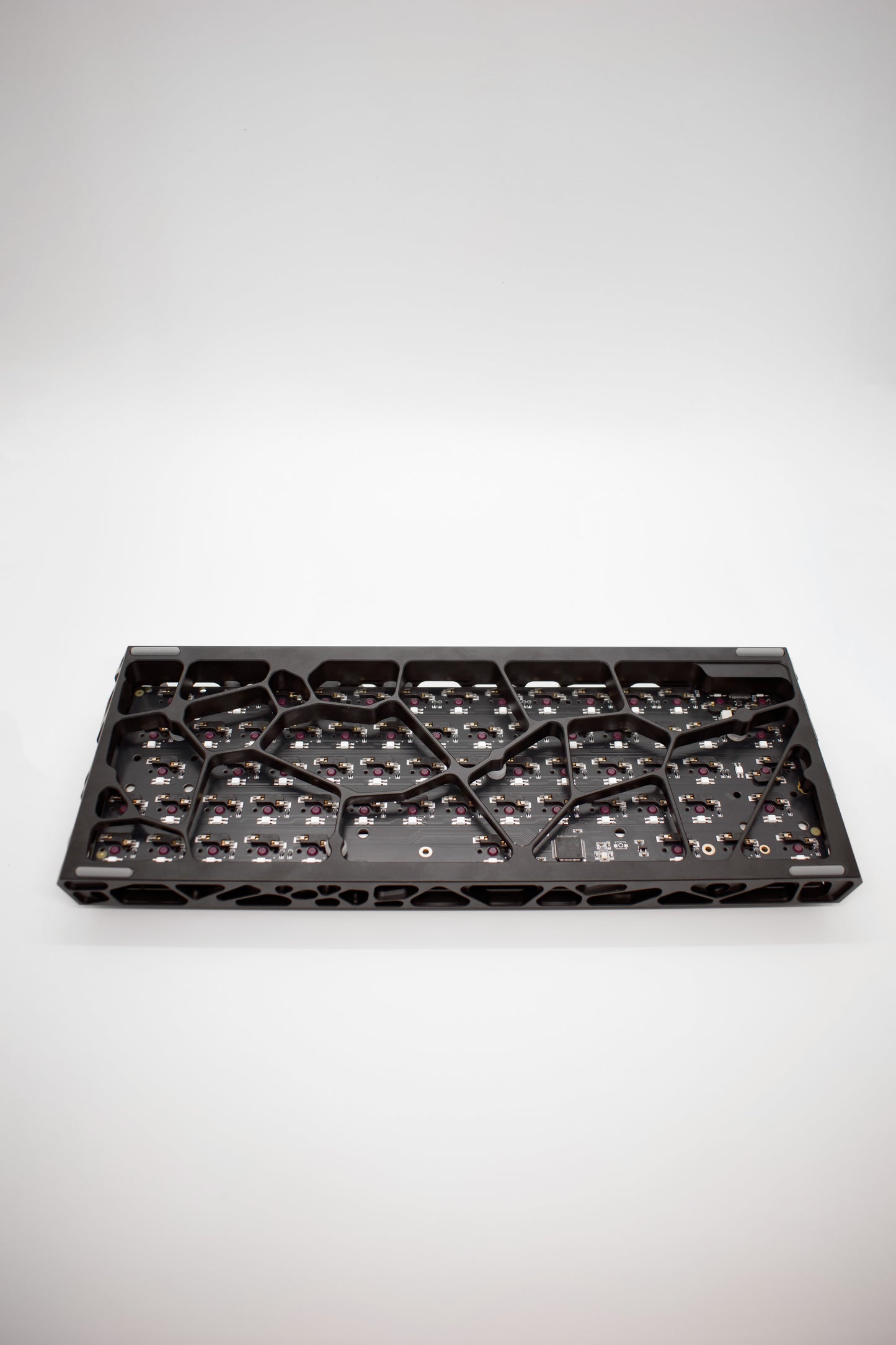 Shadow Walker 60% 64 Keys Fully Custom Built Aluminum Mechanical Keyboard Изцяло Къстъм Сглобка Механична Алуминиева Клавиатура (Custom Built)