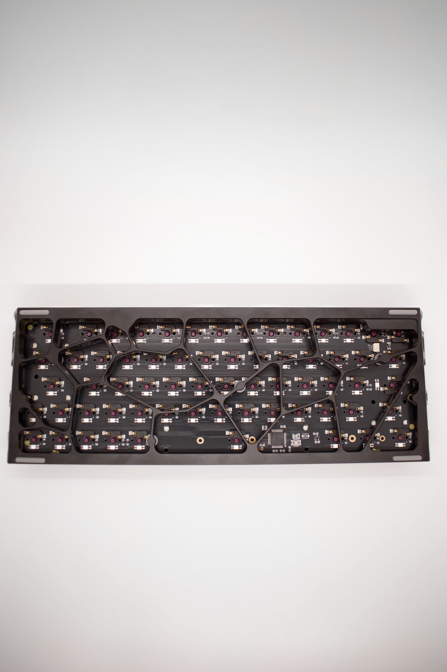 Shadow Walker 60% 64 Keys Fully Custom Built Aluminum Mechanical Keyboard Изцяло Къстъм Сглобка Механична Алуминиева Клавиатура (Custom Built)
