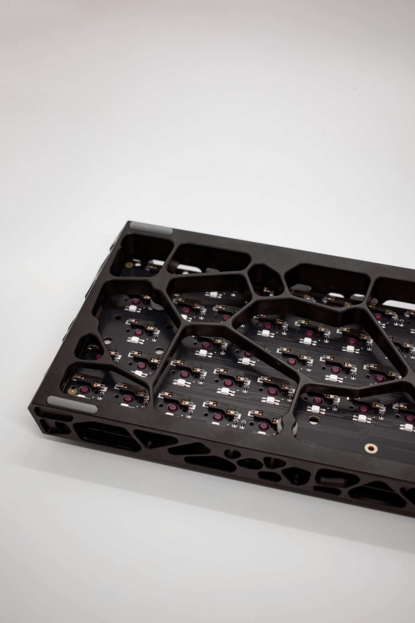 Shadow Walker 60% 64 Keys Fully Custom Built Aluminum Mechanical Keyboard Изцяло Къстъм Сглобка Механична Алуминиева Клавиатура (Custom Built)