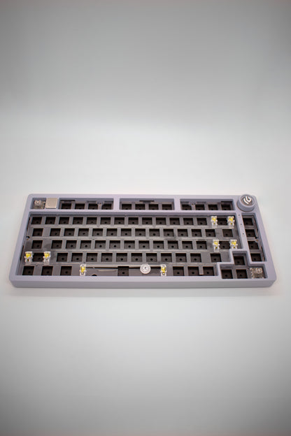 Leobog HI75C Pro, 75% Компактна Алуминиева Механична Клавиатура с Алуминиево Копче за Регулиране на Силата на Звука (Barebones) - TypeHero