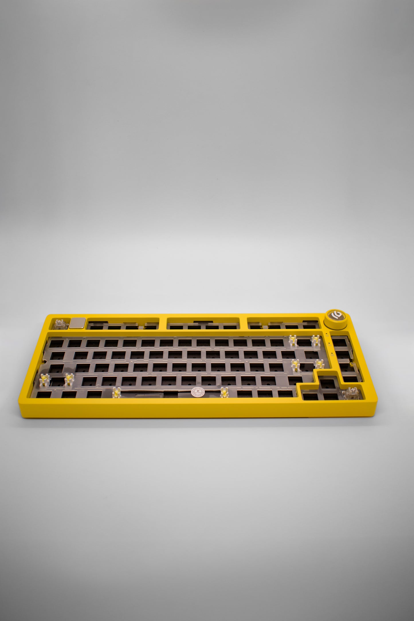 Leobog HI75C Pro, 75% Компактна Алуминиева Механична Клавиатура с Алуминиево Копче за Регулиране на Силата на Звука (Barebones) - TypeHero