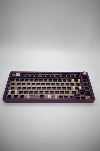 Leobog HI75C Pro, 75% Компактна Алуминиева Механична Клавиатура с Алуминиево Копче за Регулиране на Силата на Звука (Barebones) - TypeHero