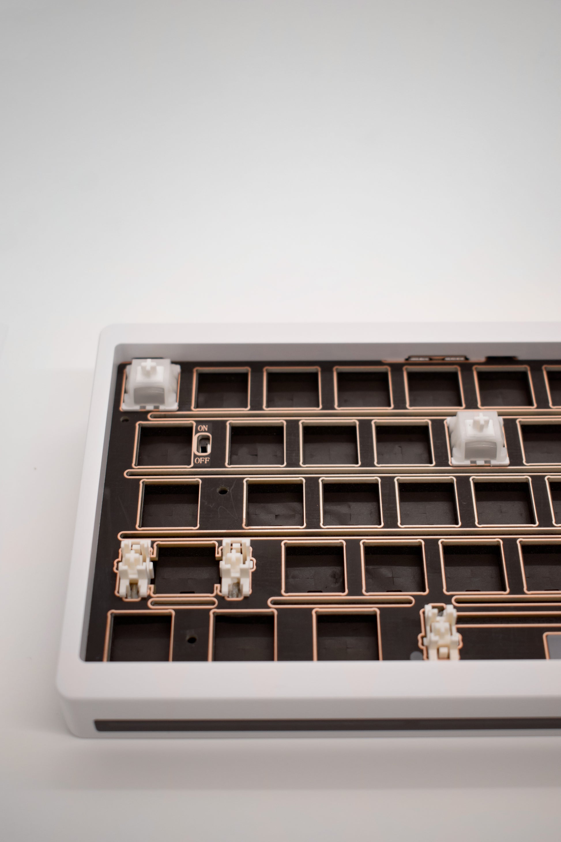 Nut65 65% Aluminum Mechanical Keyboard Kit Алуминиева Клавиатура (Barebones) - TypeHero