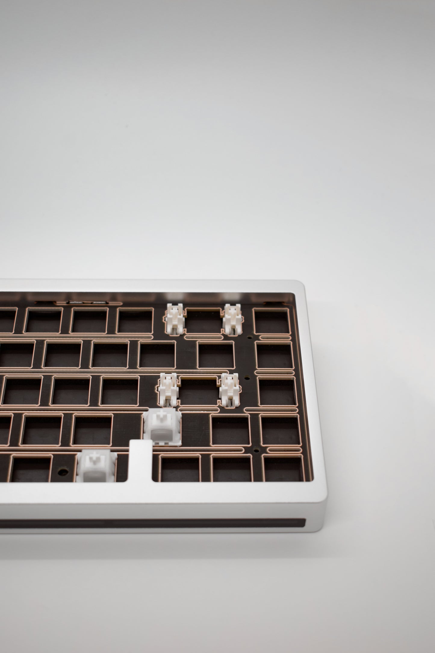 Nut65 65% Aluminum Mechanical Keyboard Kit Алуминиева Клавиатура (Barebones) - TypeHero