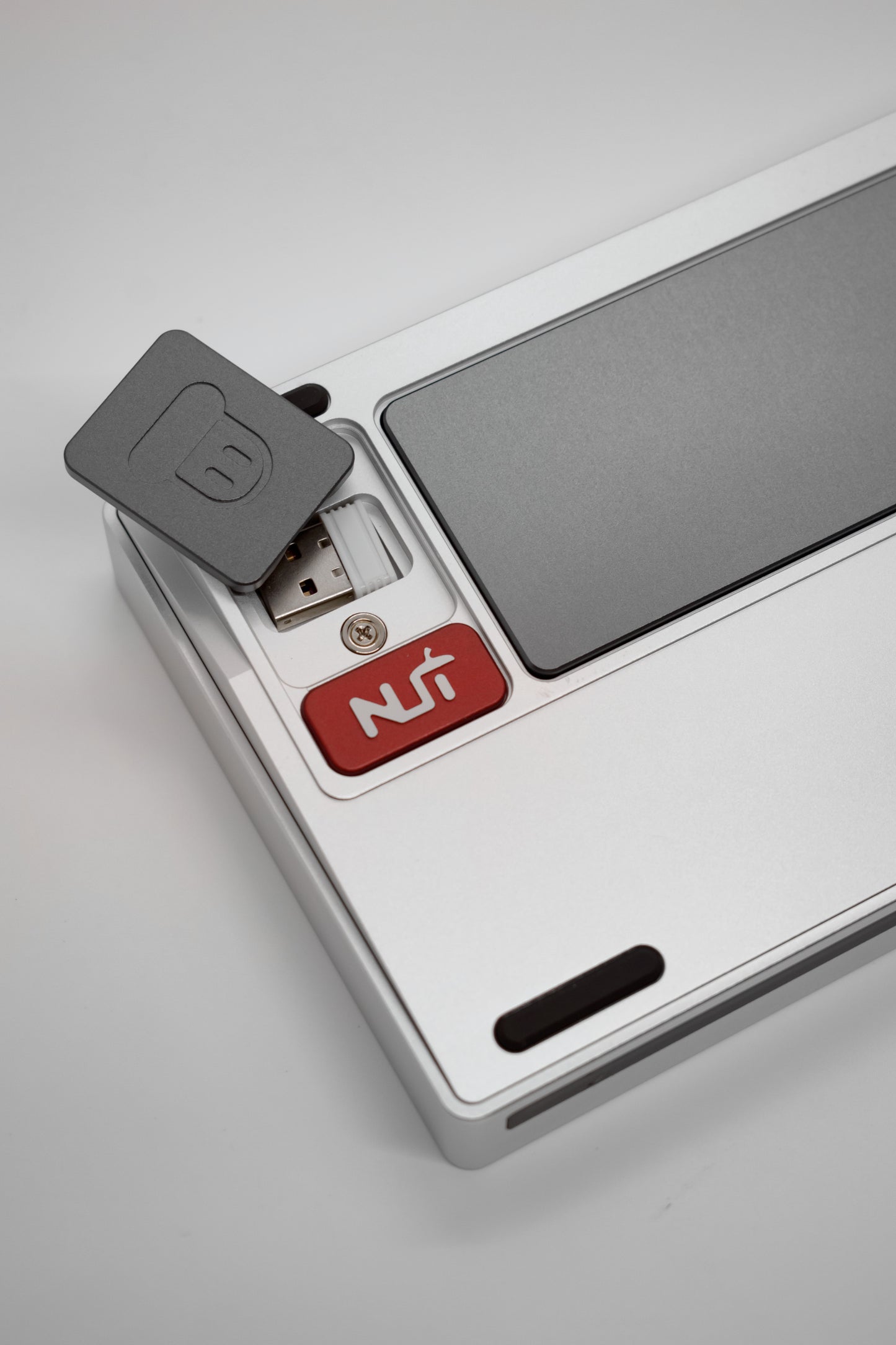 Nut65 65% Aluminum Mechanical Keyboard Kit Алуминиева Клавиатура (Barebones) - TypeHero