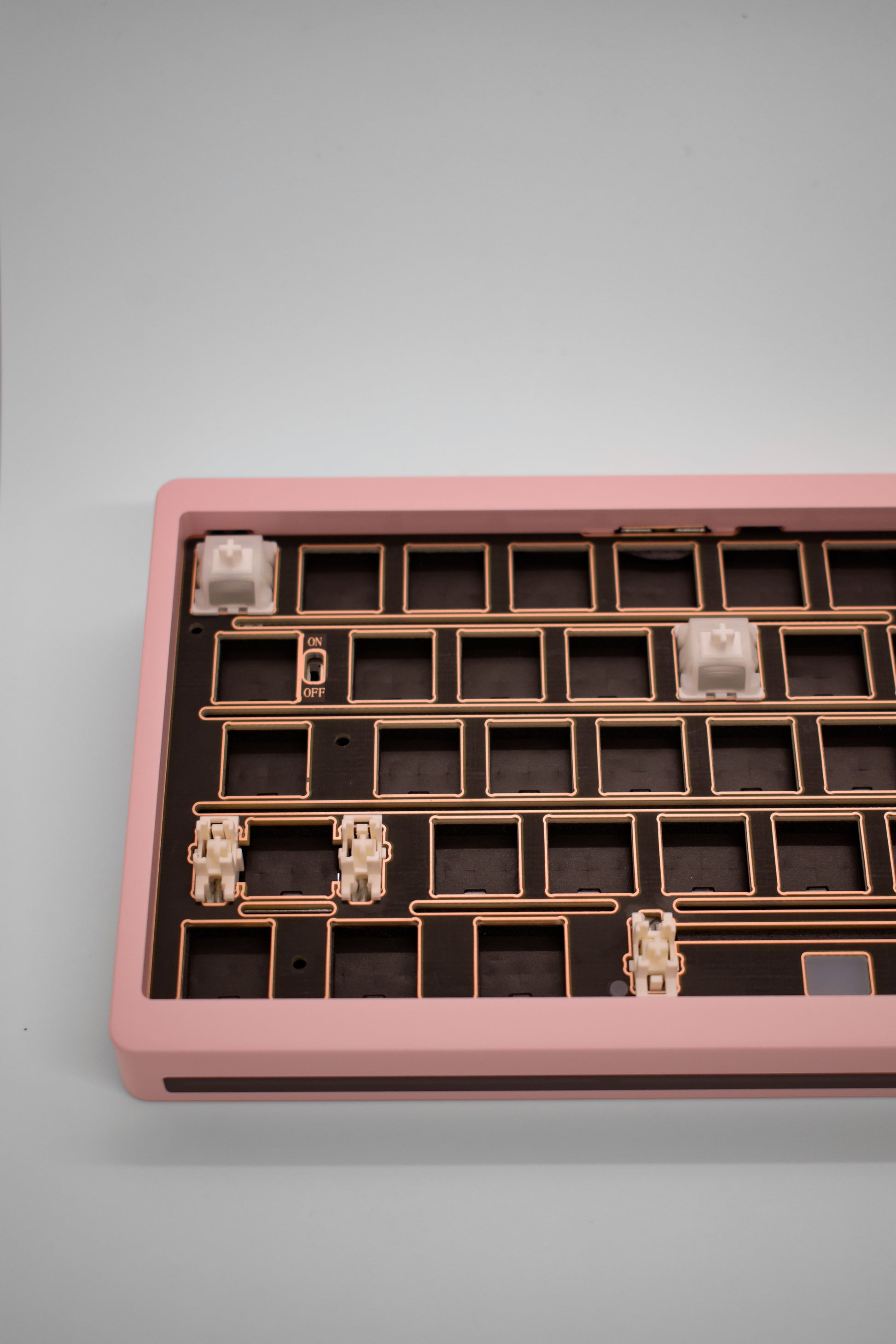 Nut65 65% Aluminum Mechanical Keyboard Kit Алуминиева Клавиатура (Barebones) - TypeHero