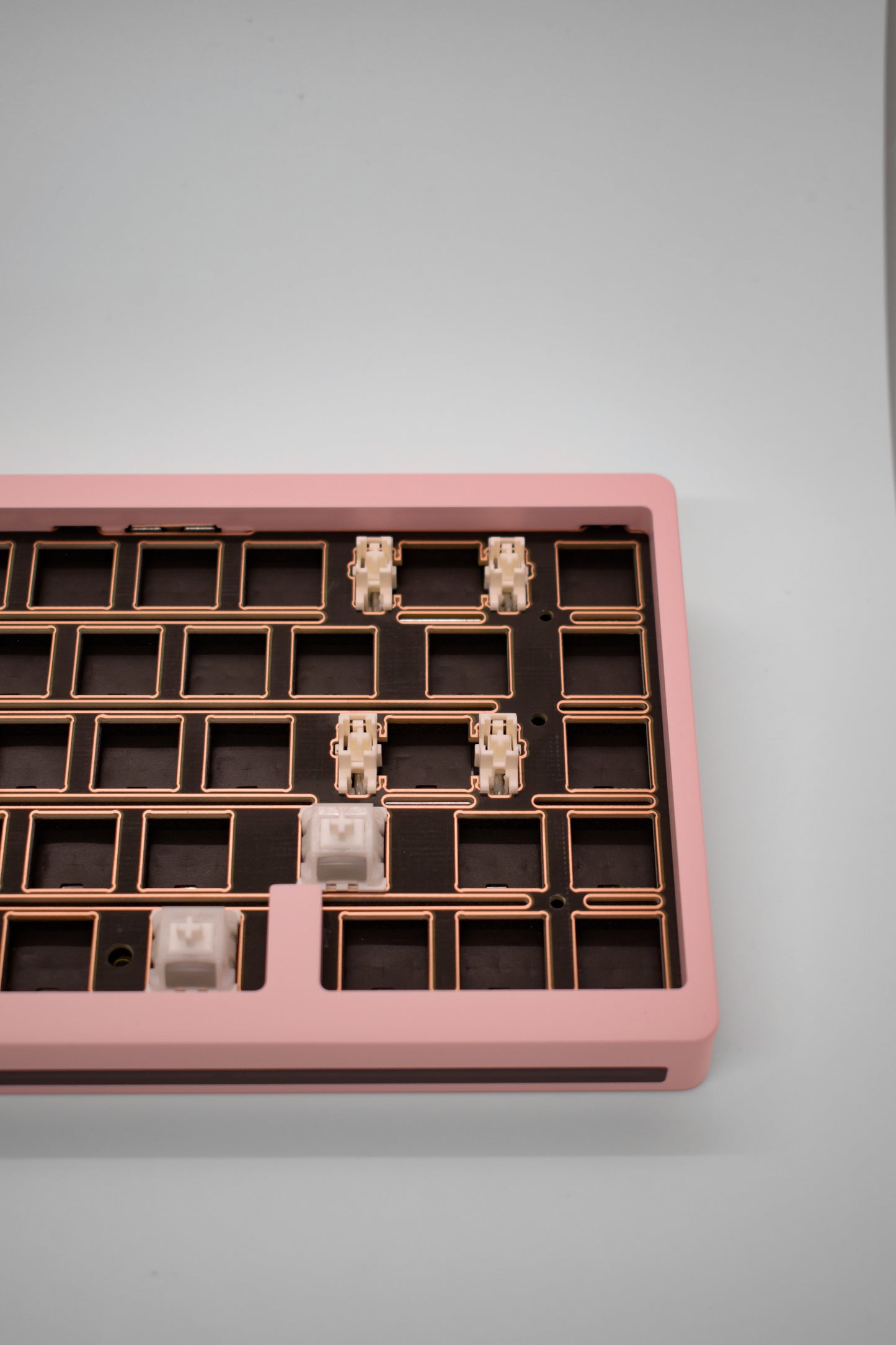 Nut65 65% Aluminum Mechanical Keyboard Kit Алуминиева Клавиатура (Barebones) - TypeHero