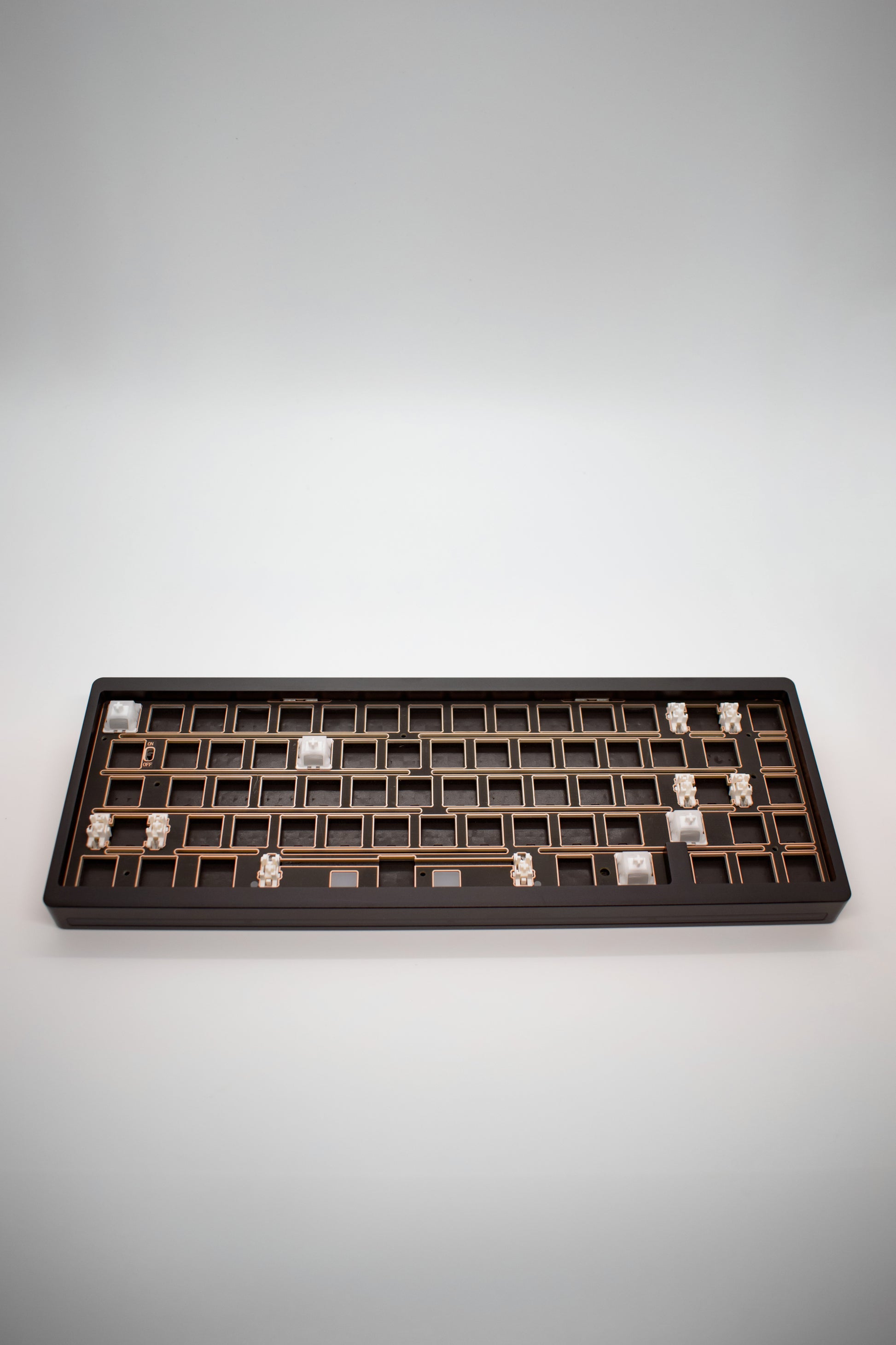 Nut65 65% Aluminum Mechanical Keyboard Kit Алуминиева Клавиатура (Barebones) - TypeHero