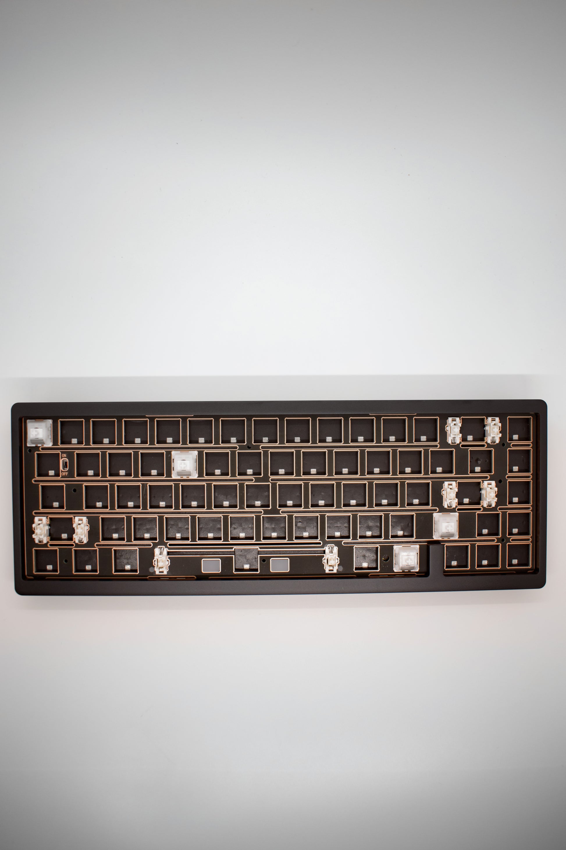 Nut65 65% Aluminum Mechanical Keyboard Kit Алуминиева Клавиатура (Barebones) - TypeHero