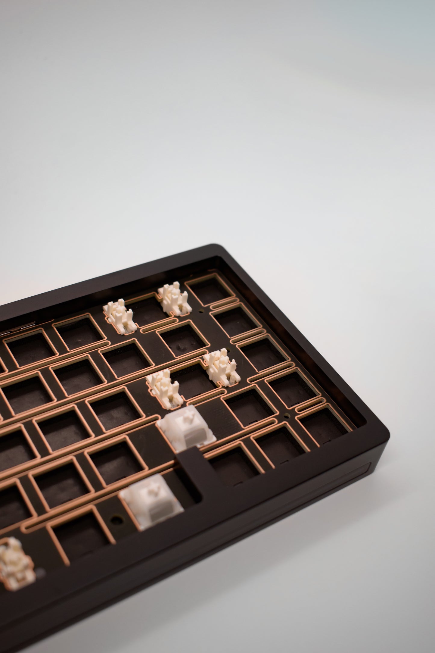 Nut65 65% Aluminum Mechanical Keyboard Kit Алуминиева Клавиатура (Barebones) - TypeHero