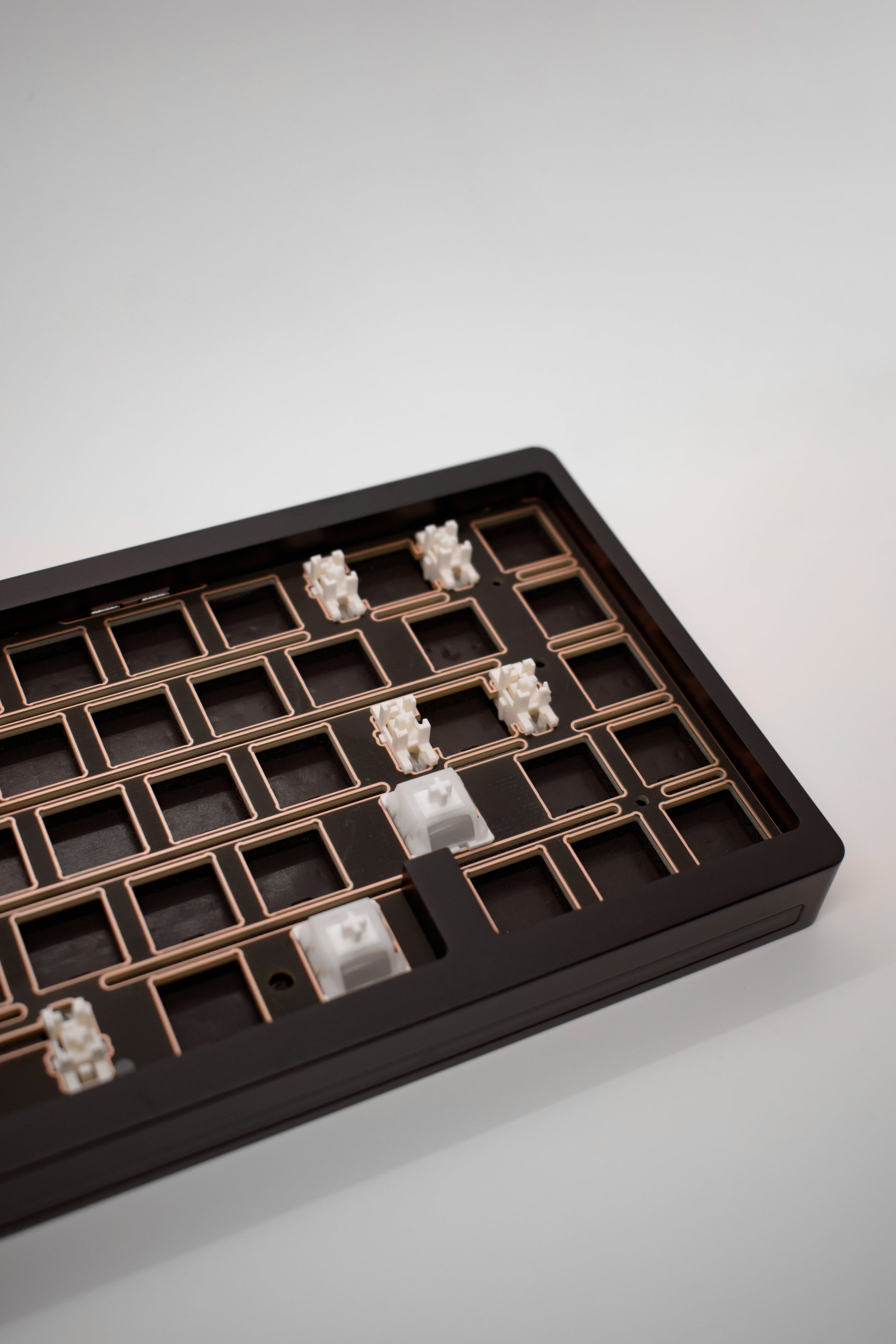 Nut65 65% Aluminum Mechanical Keyboard Kit Алуминиева Клавиатура (Barebones) - TypeHero