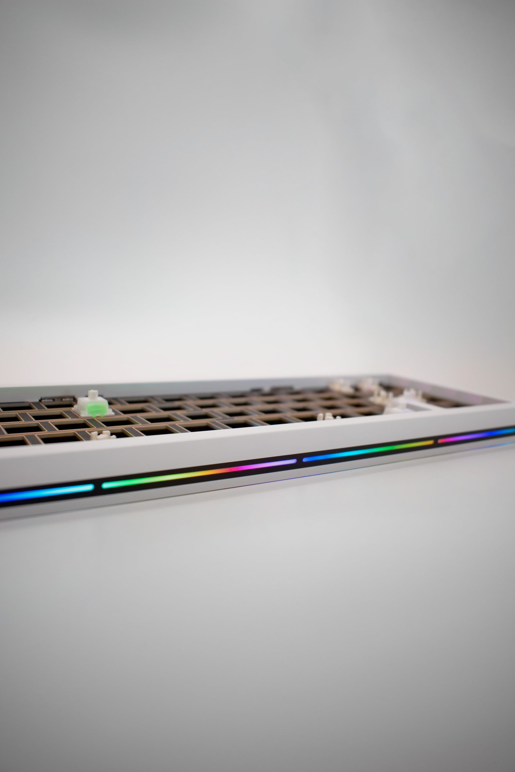 Nut65 65% Aluminum Mechanical Keyboard Kit Алуминиева Клавиатура (Barebones) - TypeHero