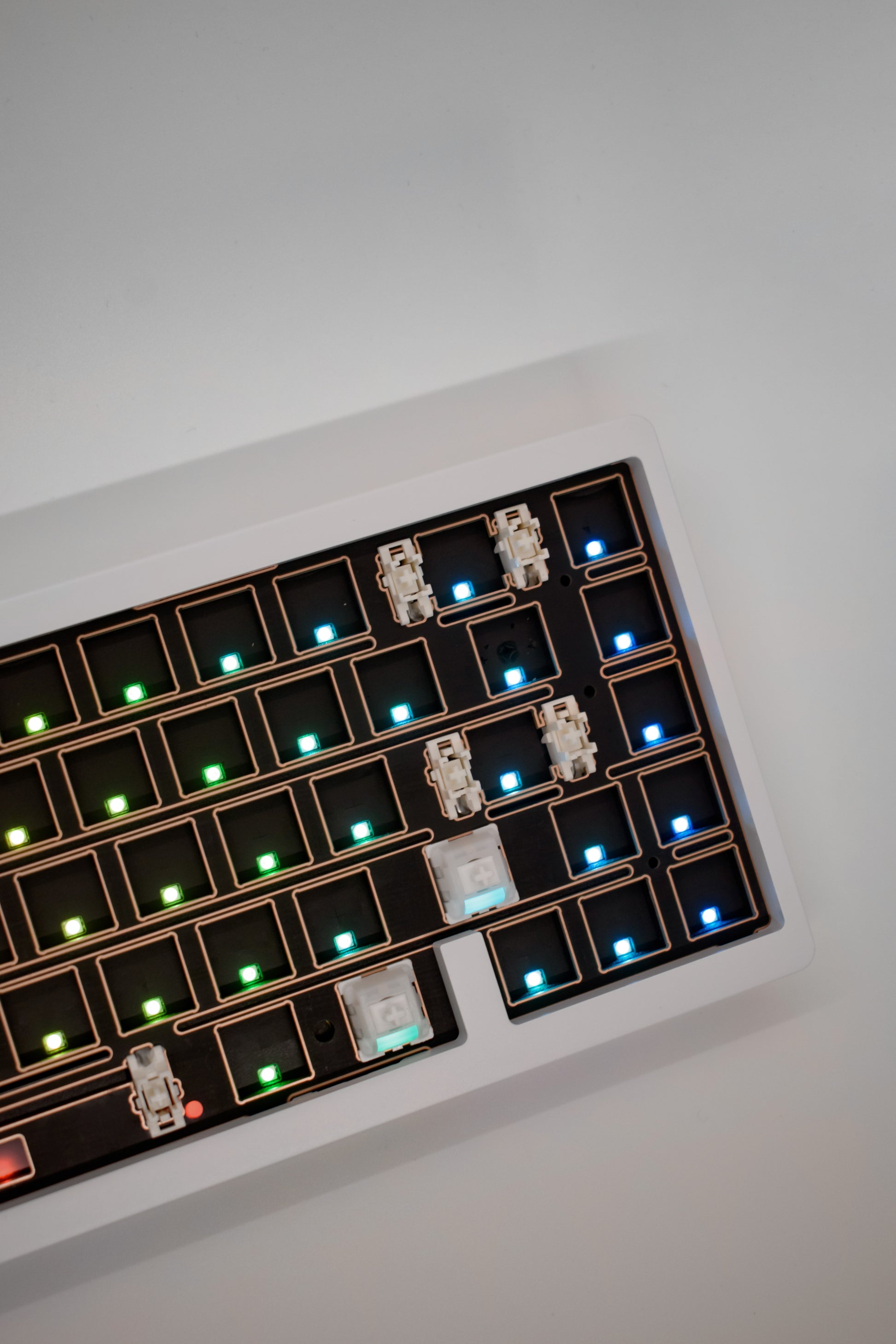 Nut65 65% Aluminum Mechanical Keyboard Kit Алуминиева Клавиатура (Barebones) - TypeHero