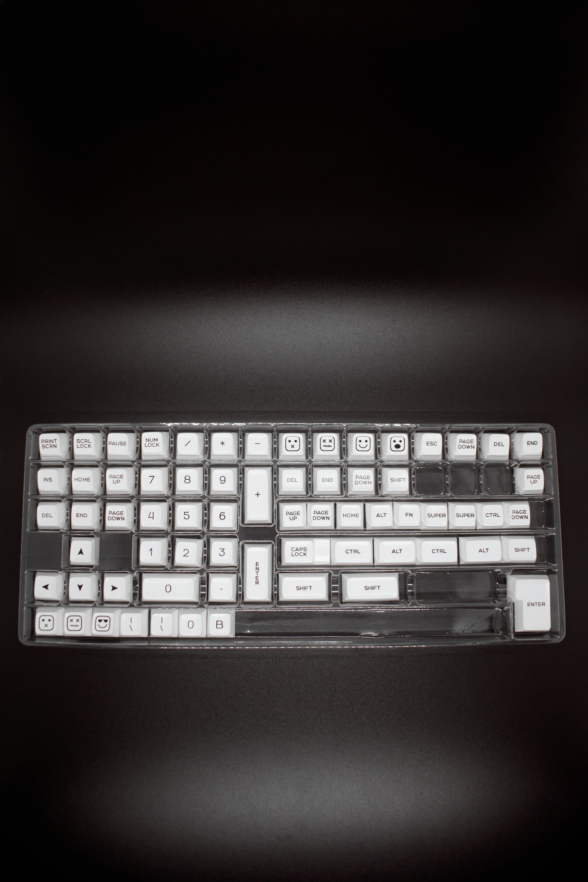 Black on White SA Profile Keycaps Капачки за Механична Клавиатура - TypeHero