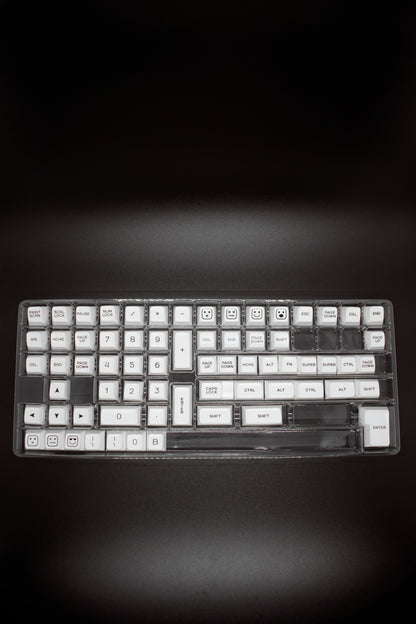Black on White SA Profile Keycaps Капачки за Механична Клавиатура - TypeHero