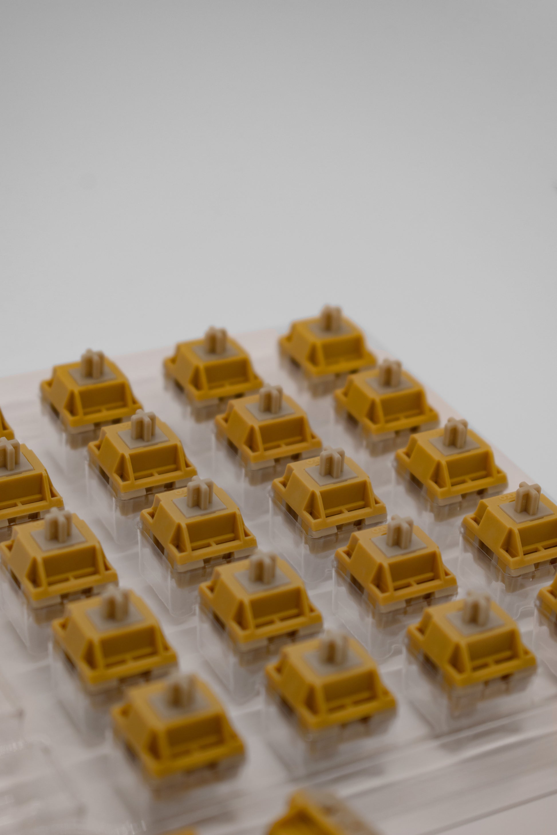 Akko Bittersweet Tactile Суичове за Механична Клавиатура 5-pin (45 броя) - TypeHero