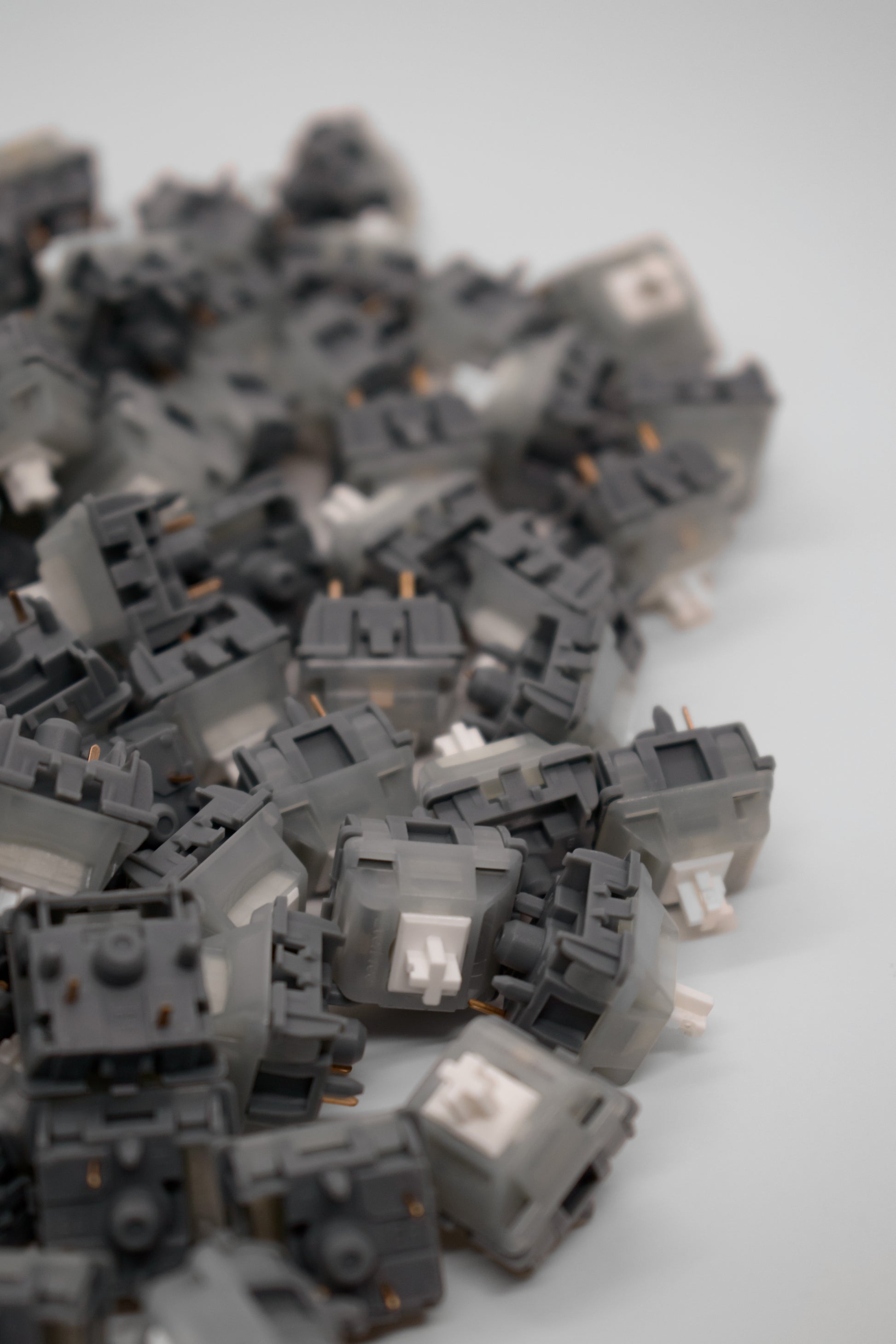 Gateron Everfree Grayish Tactile Switch Суичове за Механична Клавиатура Тактилни (10 броя) - TypeHero