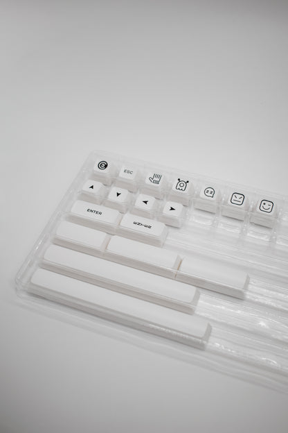 White on Black SA Profile Keycaps Капачки за Механична Клавиатура - TypeHero