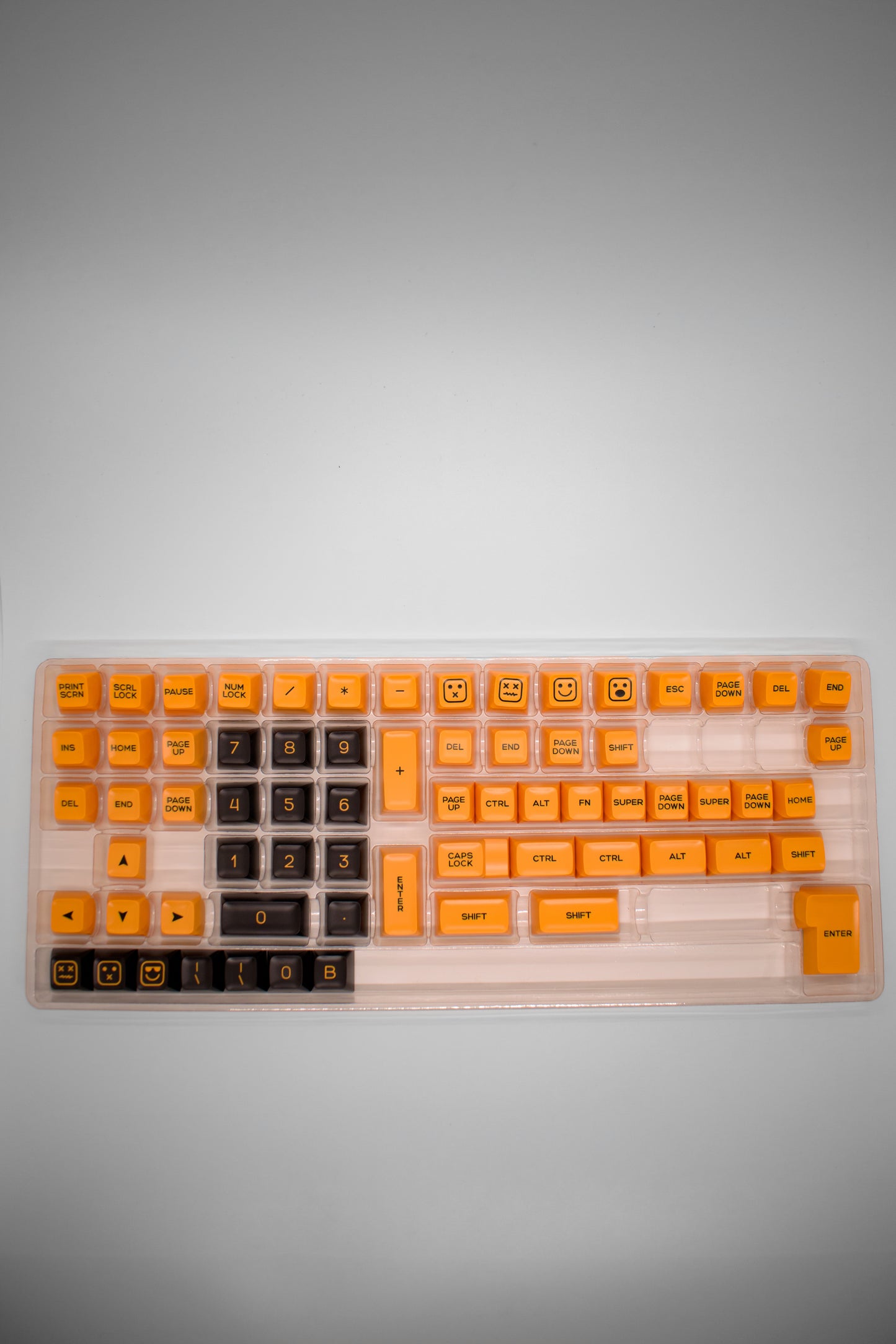 Black and Yellow SA Profile Keycaps Капачки за Механична Клавиатура - TypeHero