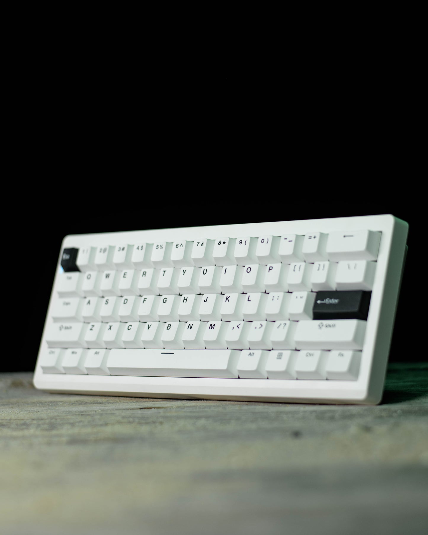 GMK61 (Pre-Built) 60% Компактна Механична Клавиатура с Линейни суичове