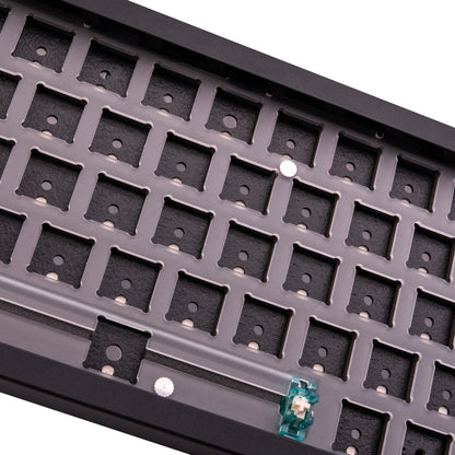 GMK67-S, 65% Компактна Механична Клавиатура с LCD Екран (VIA/QMK) - TypeHero